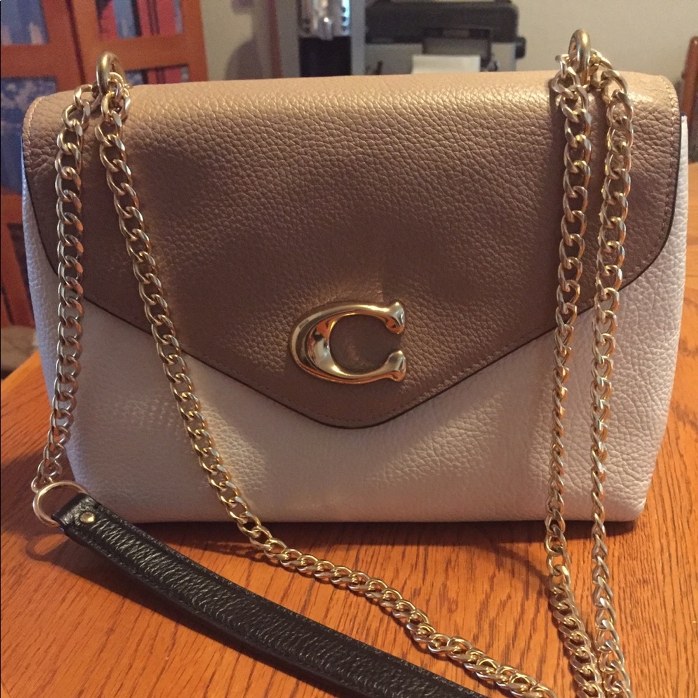 Coach chain leather purse